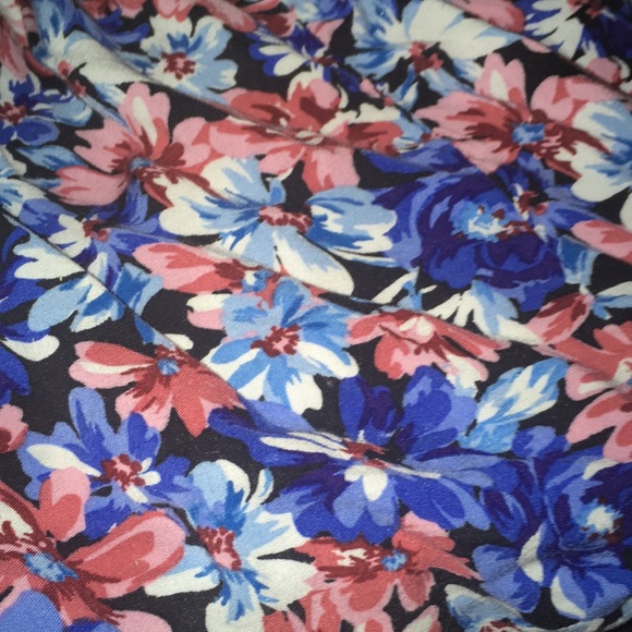 Short skirt - Picture 1 of 1